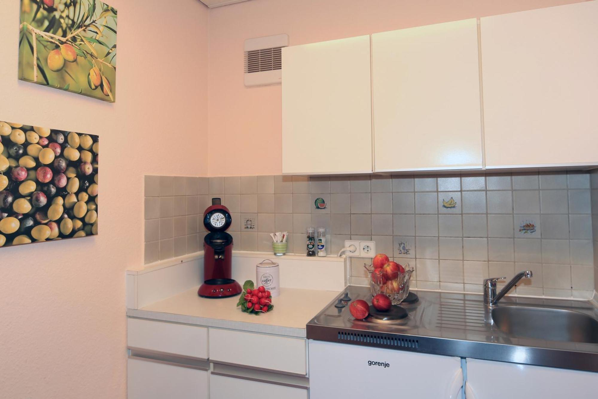 Apartamento Haus Am Sonnenhügel Bad Urach Exterior foto