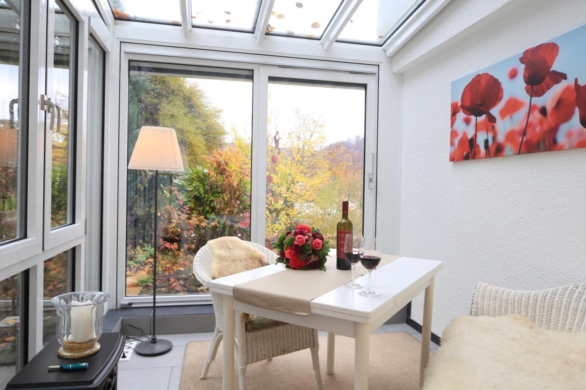 Apartamento Haus Am Sonnenhügel Bad Urach Exterior foto